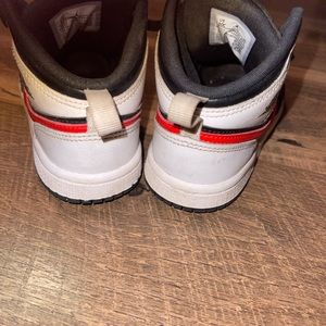 Nike Jordan mid top shoes 10c